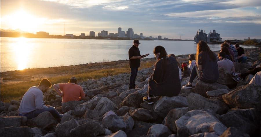 Leading Volunteers in Your Youth Ministry